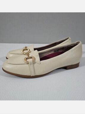 Munro Tanya Horsebit Loafer Womens 9.5 NARROW Cream Lamb Leather Slip On NEW